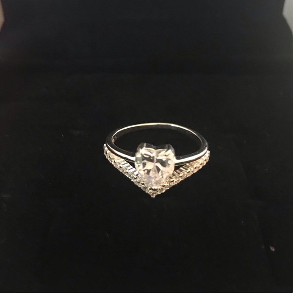 Jewelry - ❌SOLD❌Heart shape Ring
